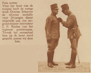 873998 Afbeelding van overste Scharroo die sergeant-majoor instructeur J.P. Koolen van het regiment genietroepen te ...